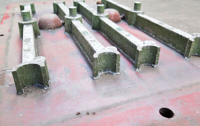 Vægdekoration, stor støbekliché på plade