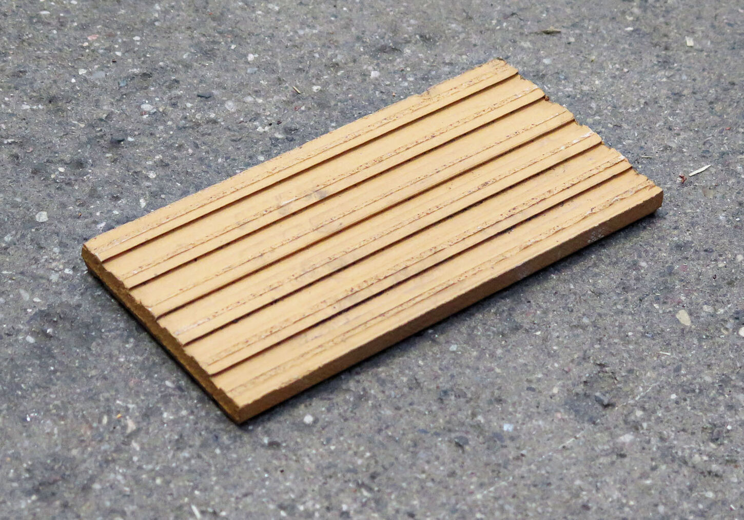 Gul klinke, 9,7x19,3x1,1 cm