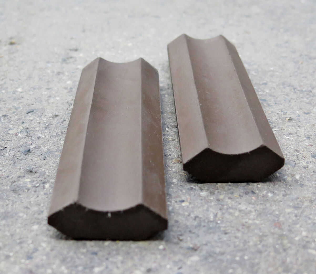 Hulkehlliste, brun klinke, 14,9cm