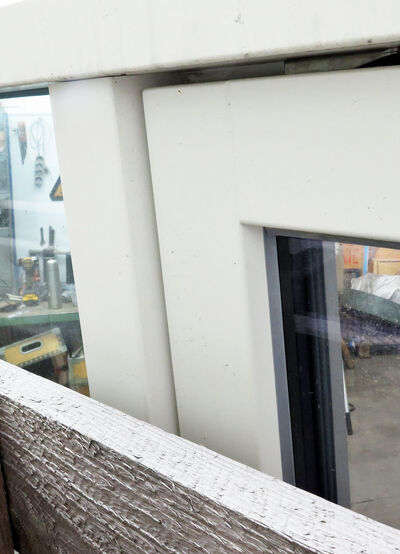 Vinduesparti med værn