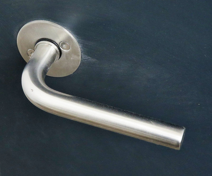 Dørgreb i stål, L-form, 16mm