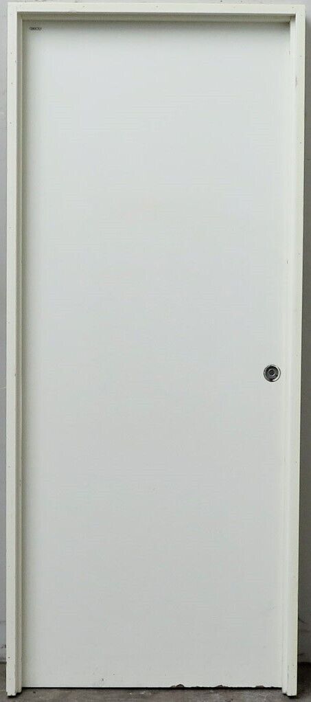 Indvendig dør med karm fra Swedoor/skadet