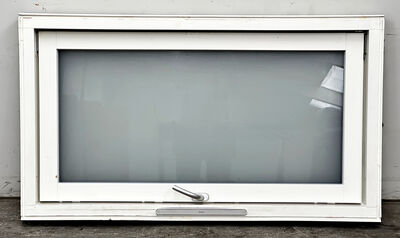 Træ alu vindue fra Velfac med matteret glas