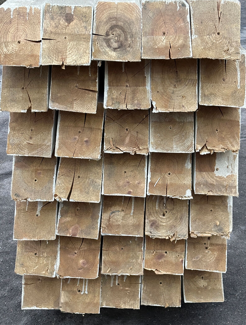 Hvidmalet tømmer 15x15x225 cm