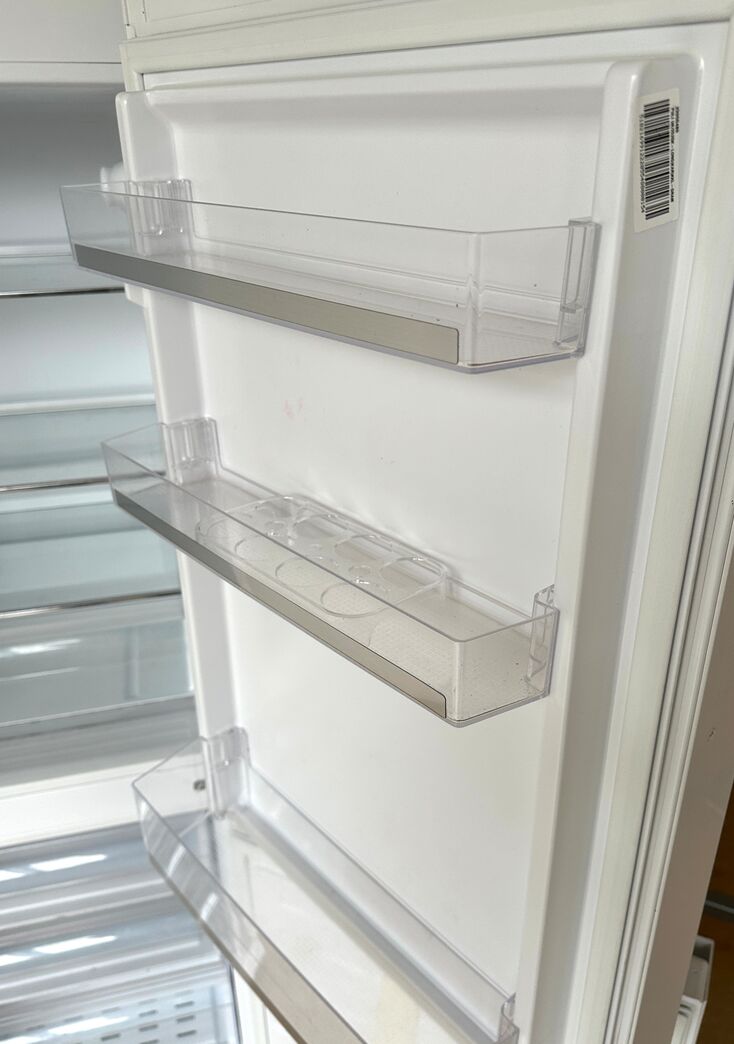 Gram køle/fryseskab i pæn stand