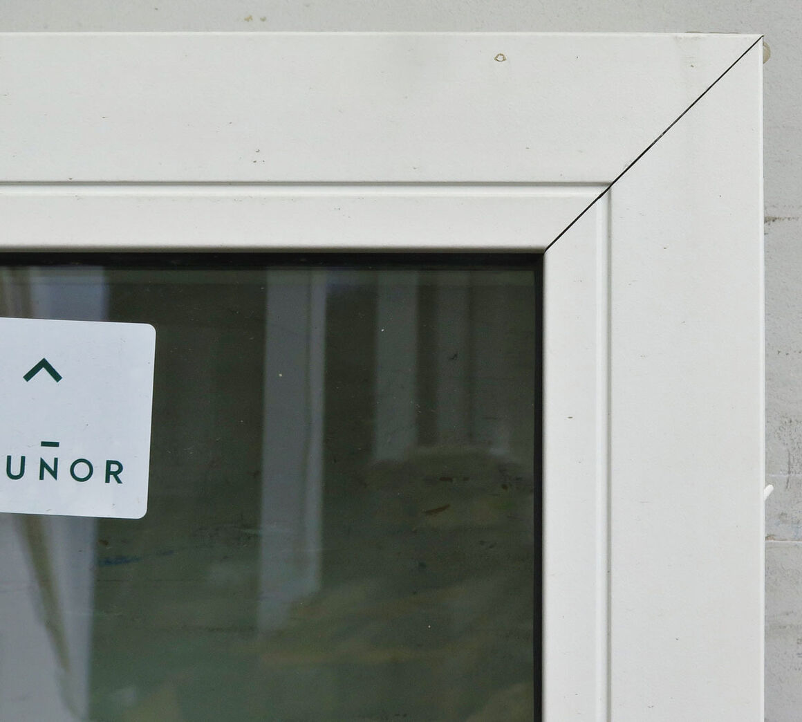 Smalt vindue med energiglas fra Vindunor