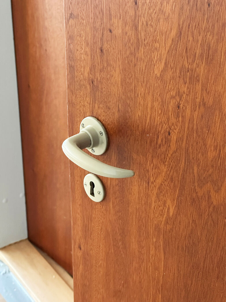 Mahognifineret dør med karm M7