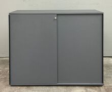 Reol med skydelåger fra Holmris 140 cm