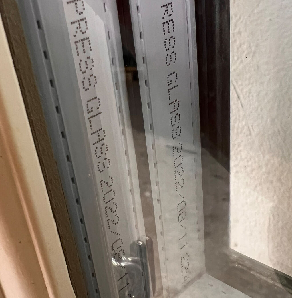 Termovindue i bondehusstil