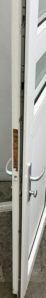 Facadedør i plast med 2 ruder hh