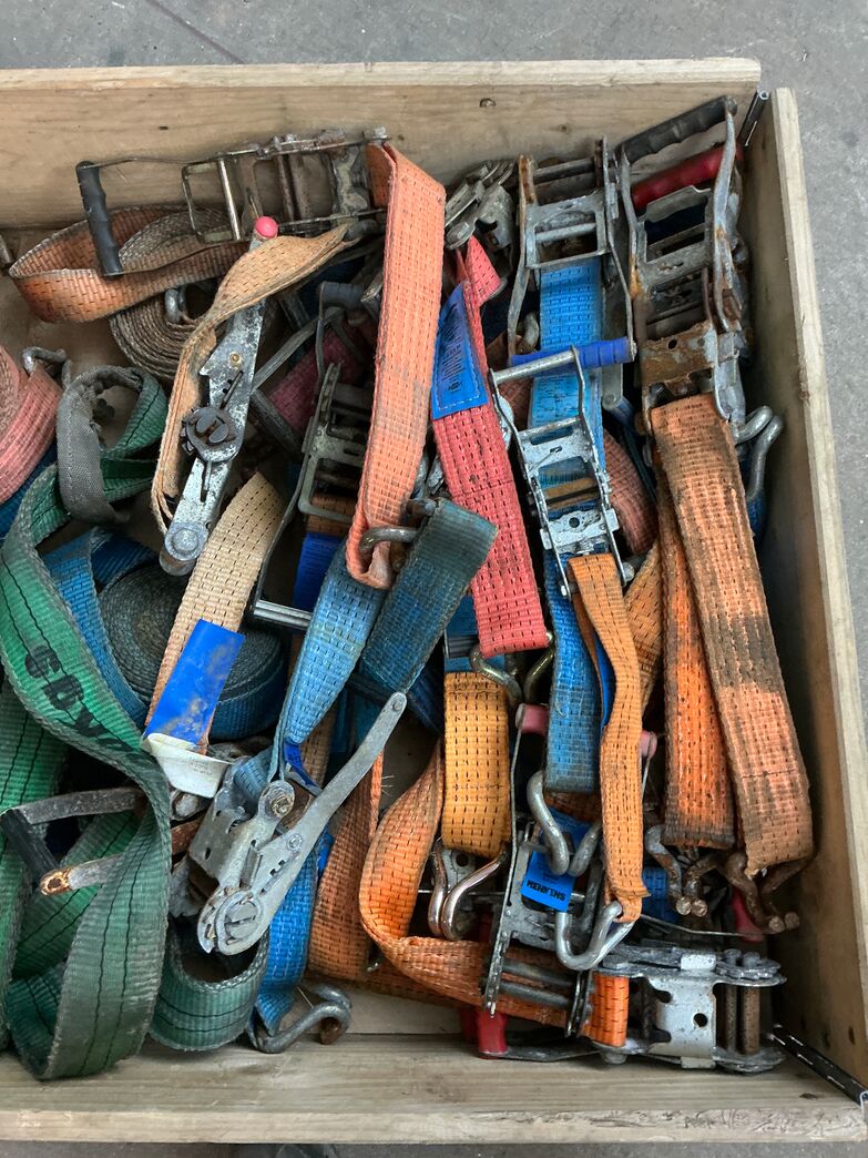 20 Stropper på 8-9m med skralder