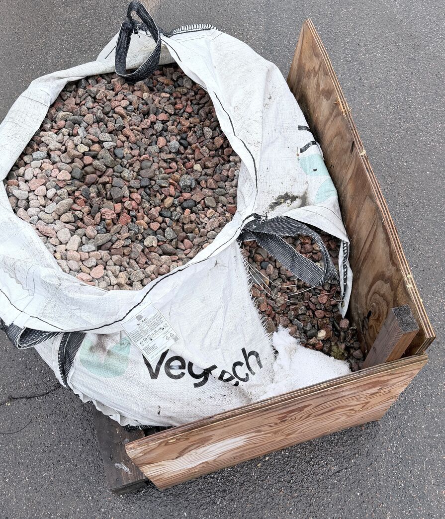 730 kg. Nøddesten ca 16-32 mm