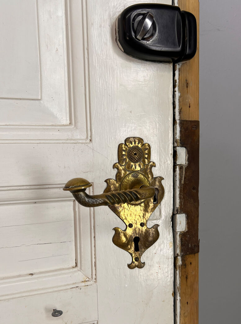 Hoveddør med karm