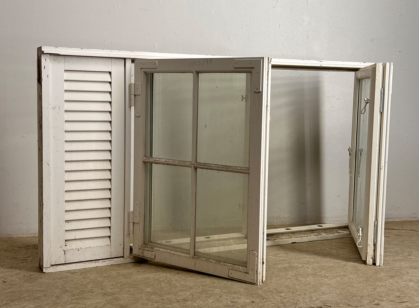 Bøjsø sprossevindue med koblede rammer