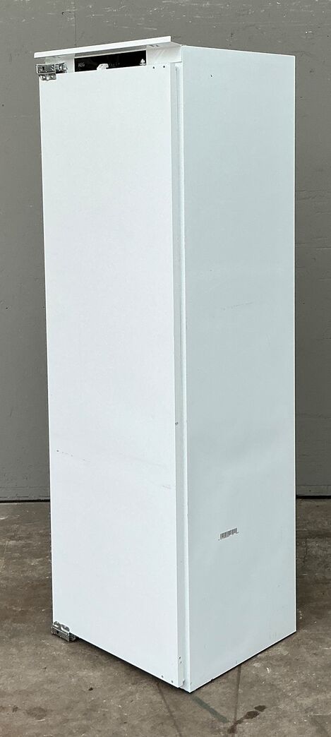 AEG integrerbart køleskab 275 liter