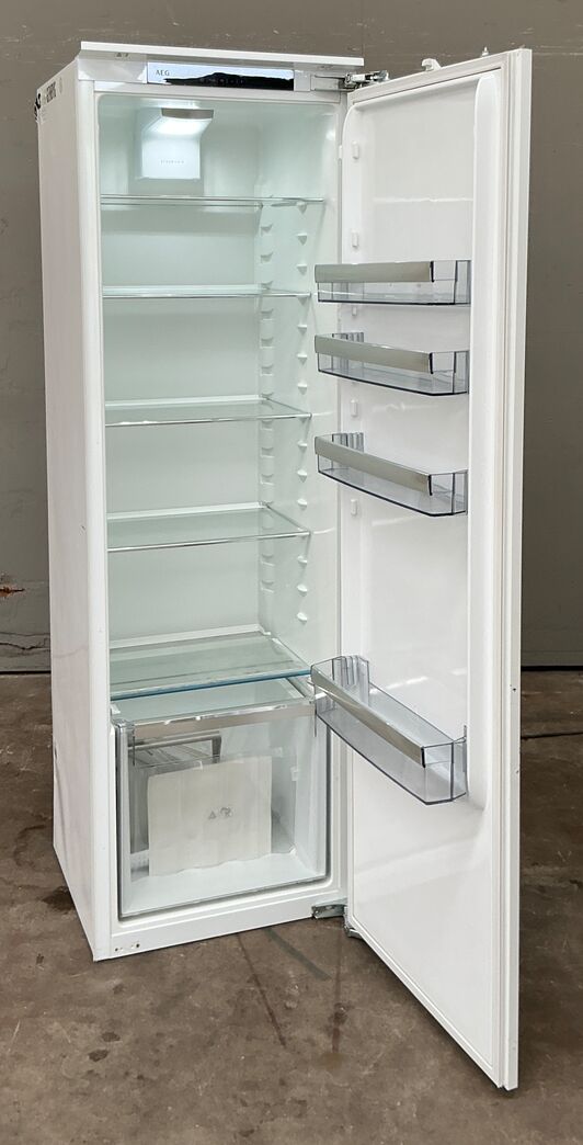 AEG integrerbart køleskab 310 liter