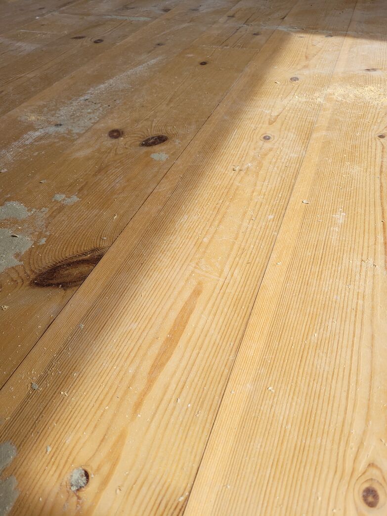 Brugte 27 mm gulvbrædder i fyr, 22 m2