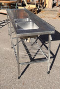 Stålbord med vask - 250 cm