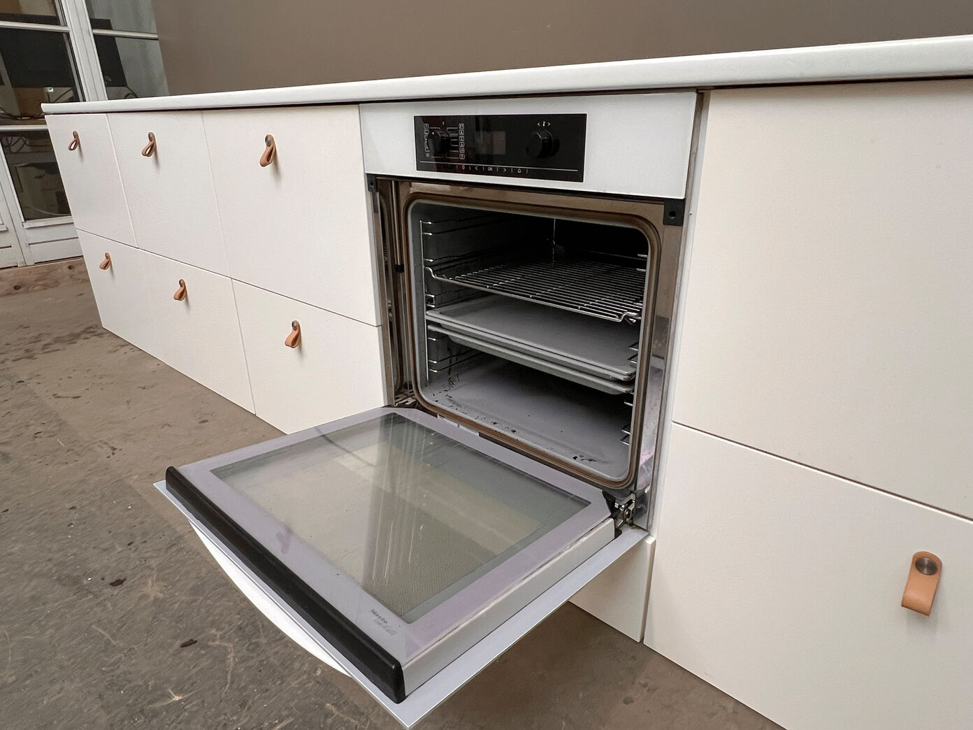 Ikea køkken med corianplade