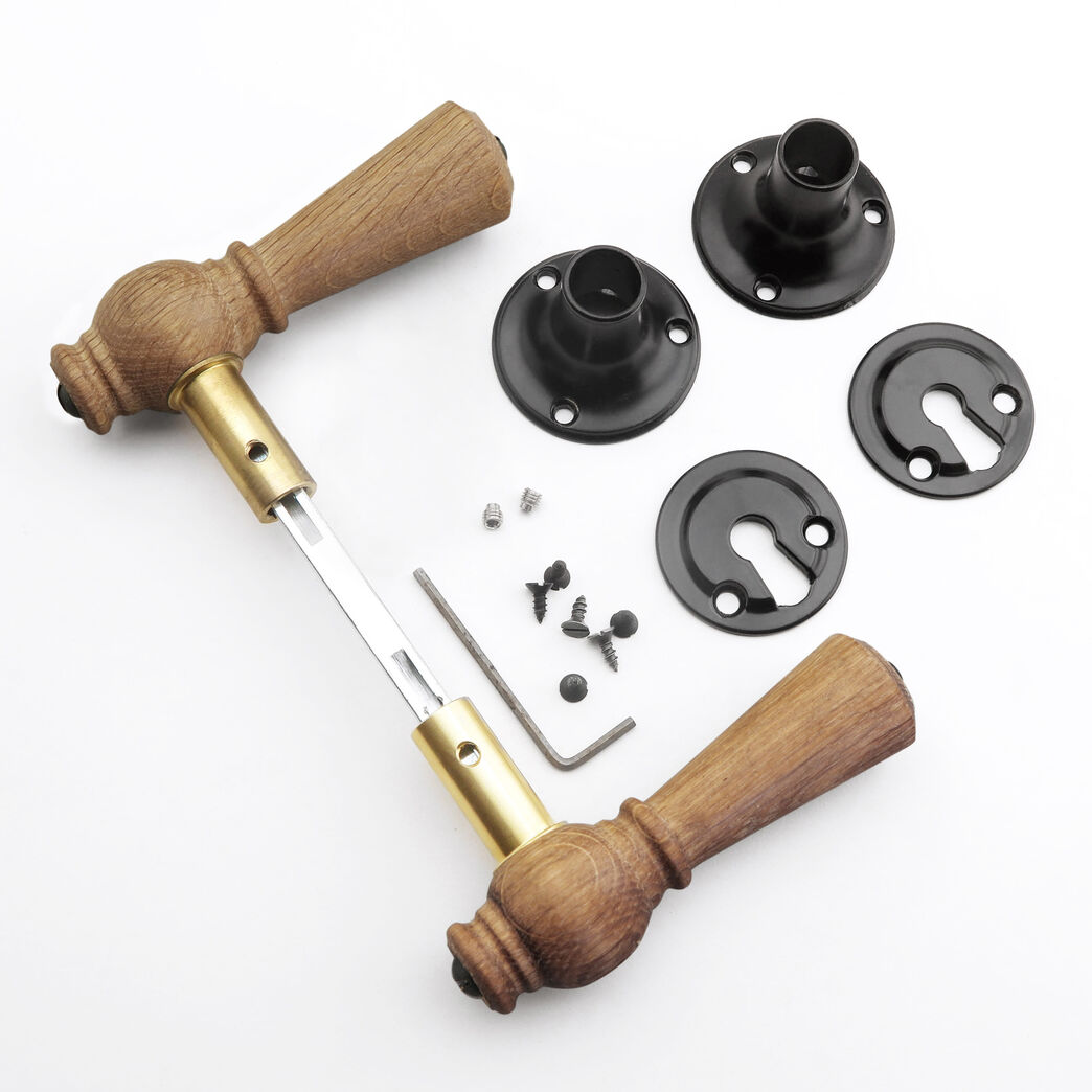 Trægreb til gammel dør - knebelgreb i eg