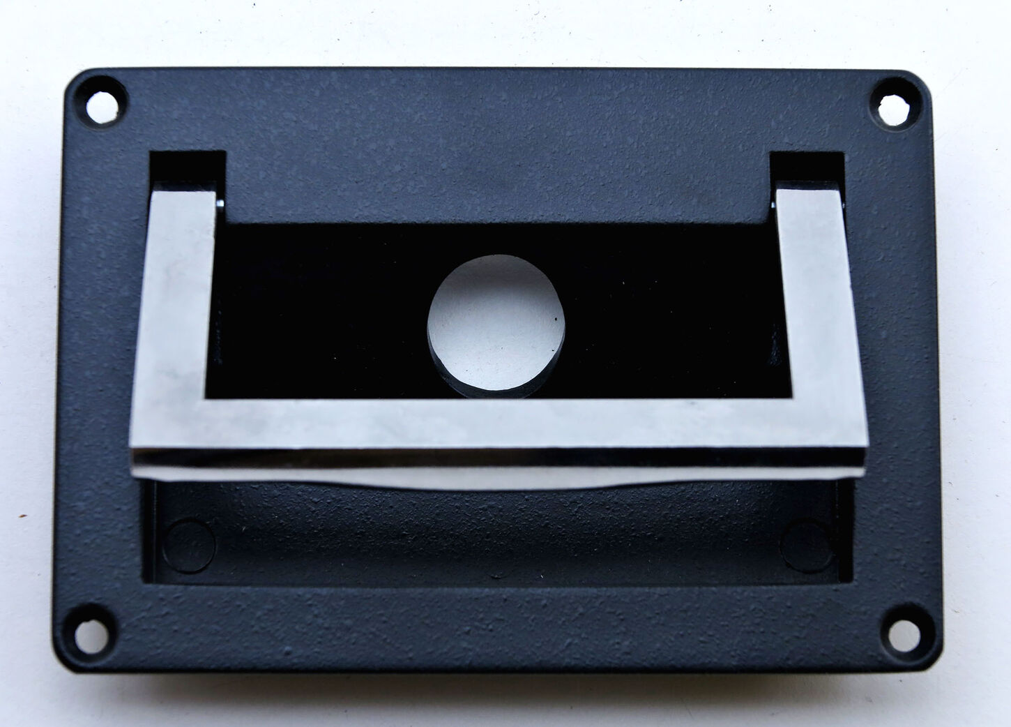 Industrielt greb i sort og krom