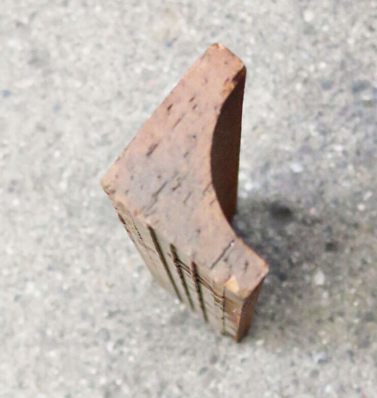 Hulkehlliste, rød klinke, 25,5cm Hulkehlliste, rød klinke, 25,5cm