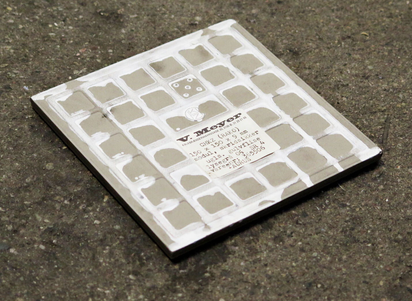 lysegrå skridsikker klinke 15x15cm