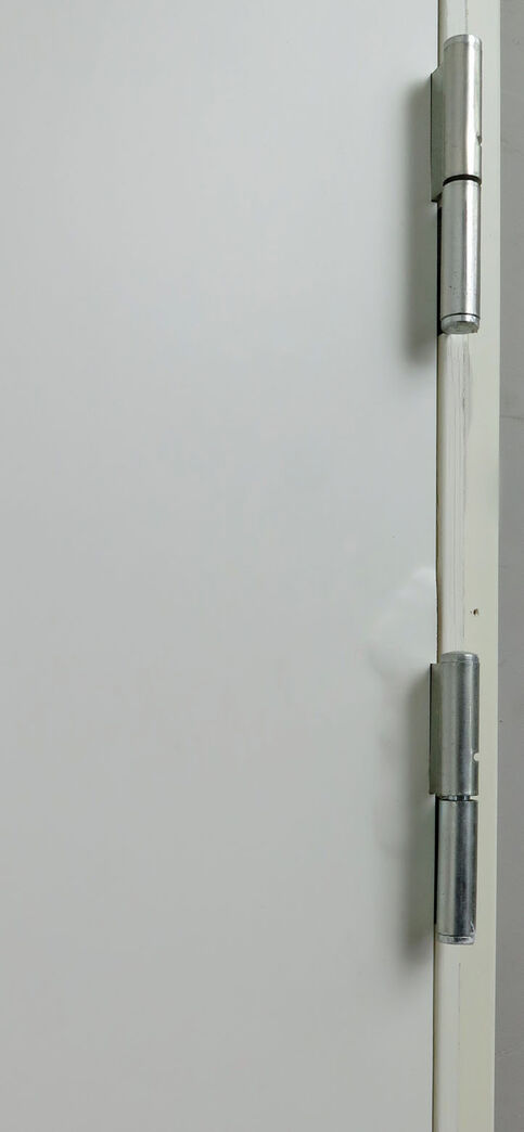 Indvendig dør med karm fra Swedoor/skadet