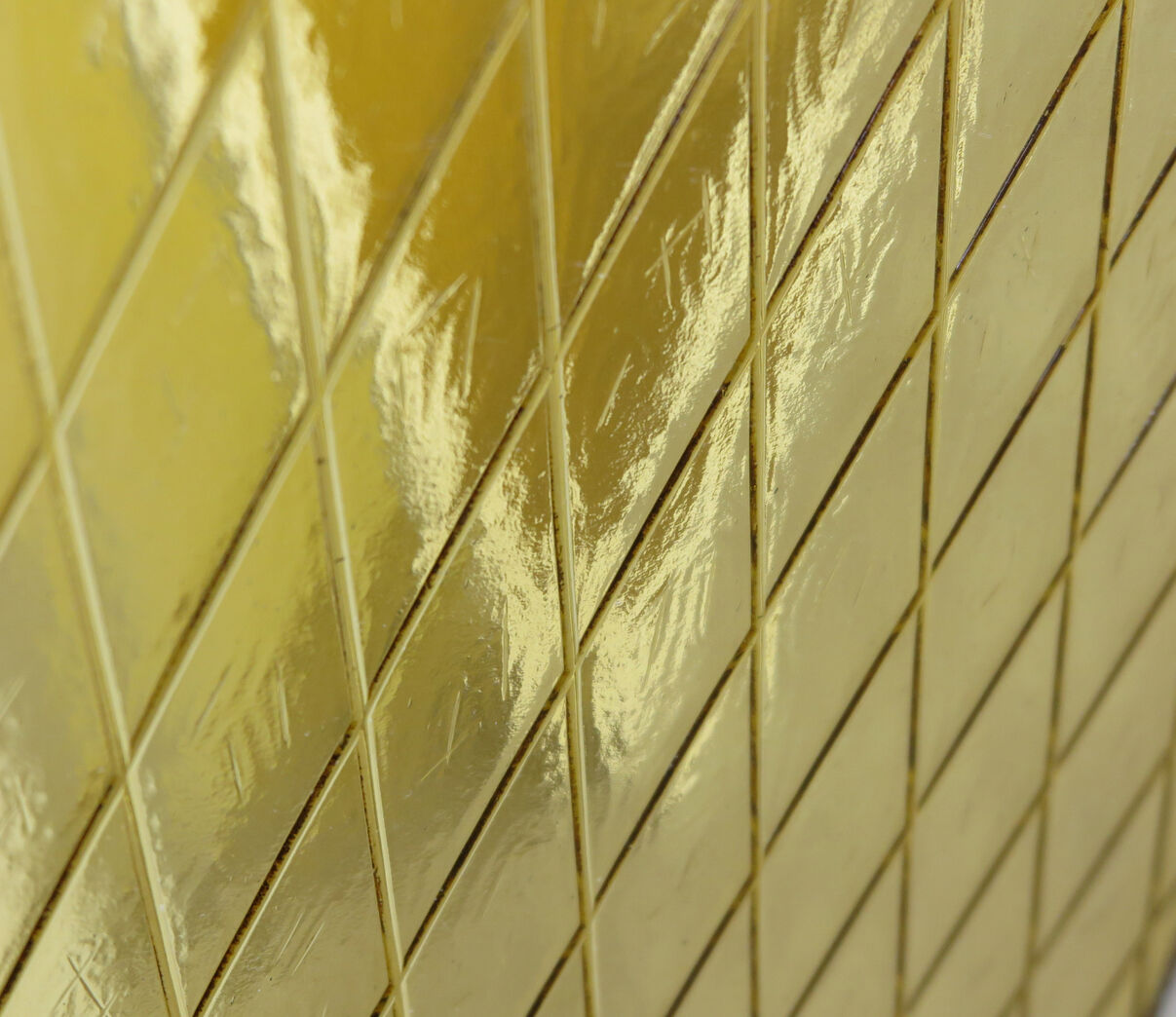 Vinduesramme med gult glas