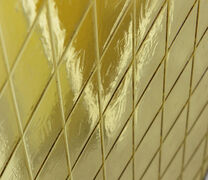 Vinduesramme med gult glas