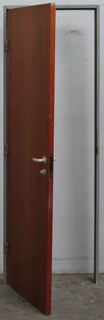 Fineret dør med karm