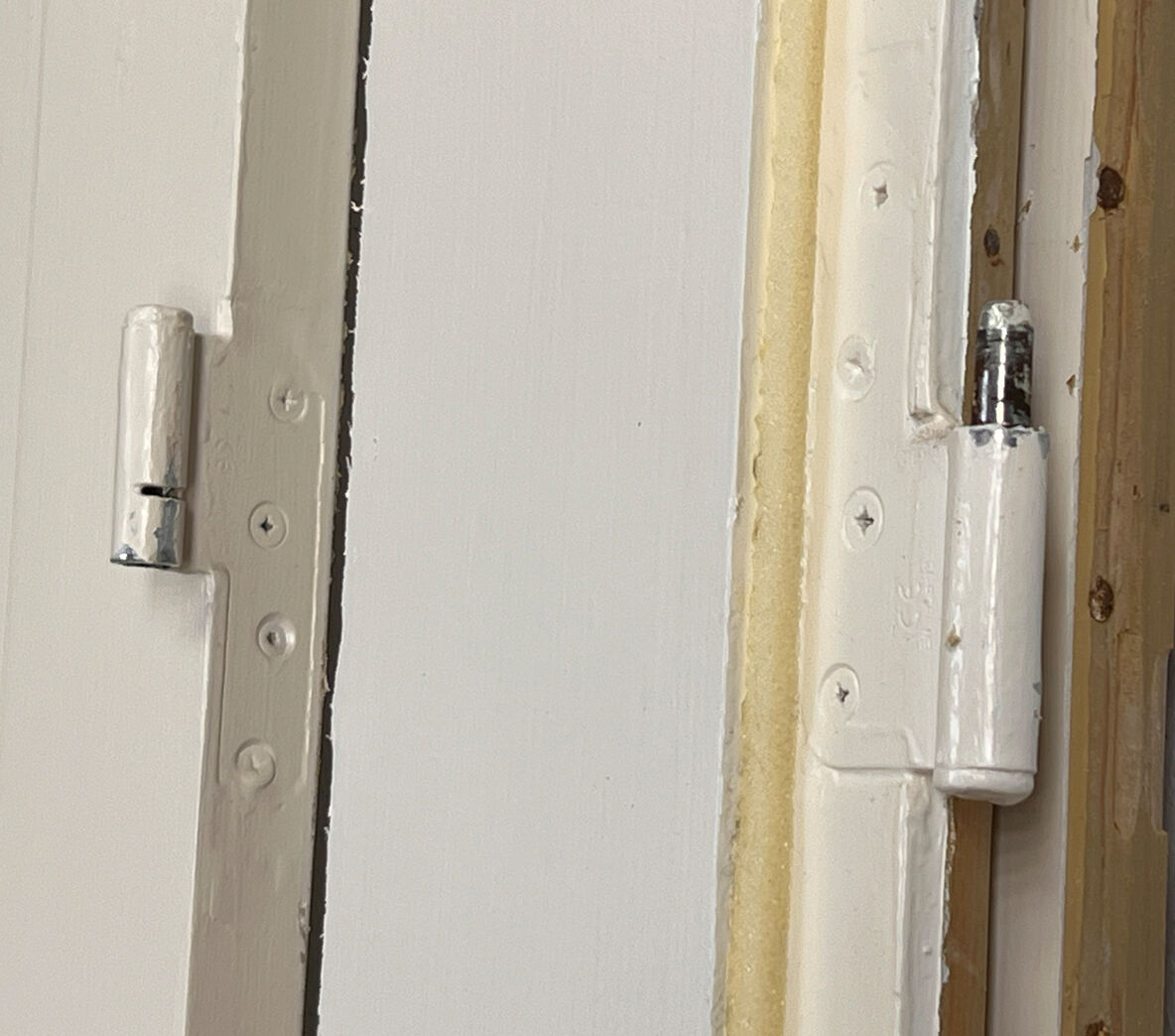 Dobbelt funkisdør med karm Dobbelt funkisdør med karm