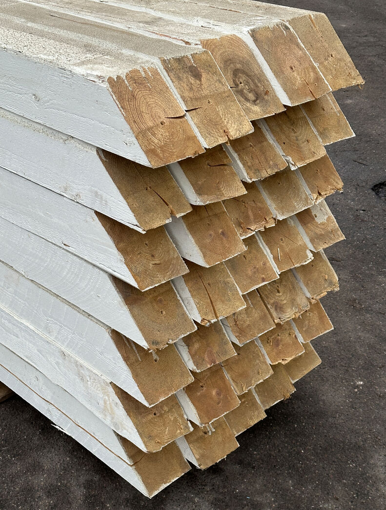 Hvidmalet tømmer 15x15x225 cm