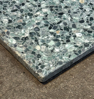 Ny terrazzoflise 40x40 cm