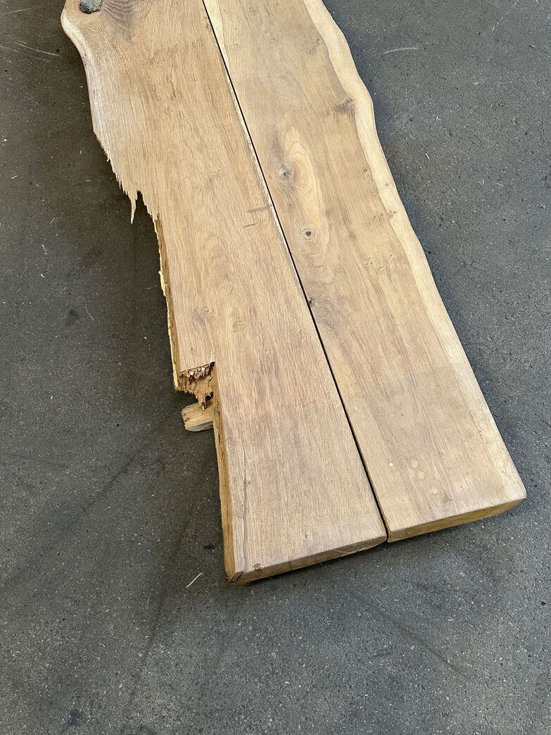 Egetræ 400 cm. Til bænk, hylde eller bord.