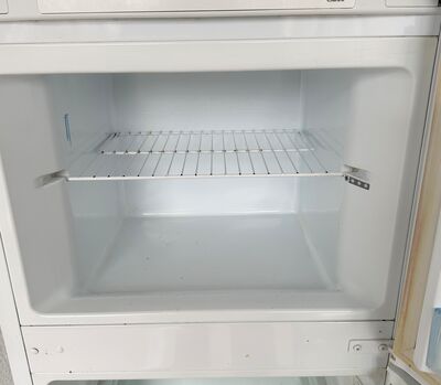 Gram køle/fryseskab