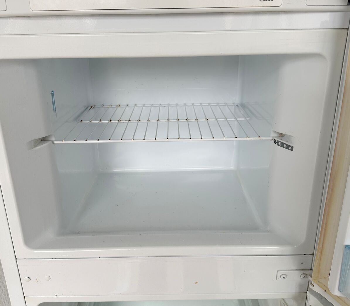 Gram køle/fryseskab