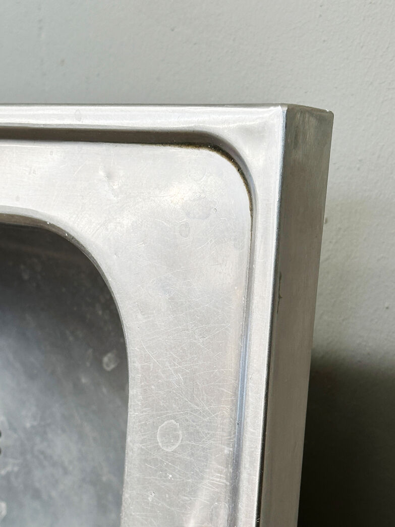 Stålbordsplade med dobbeltvask