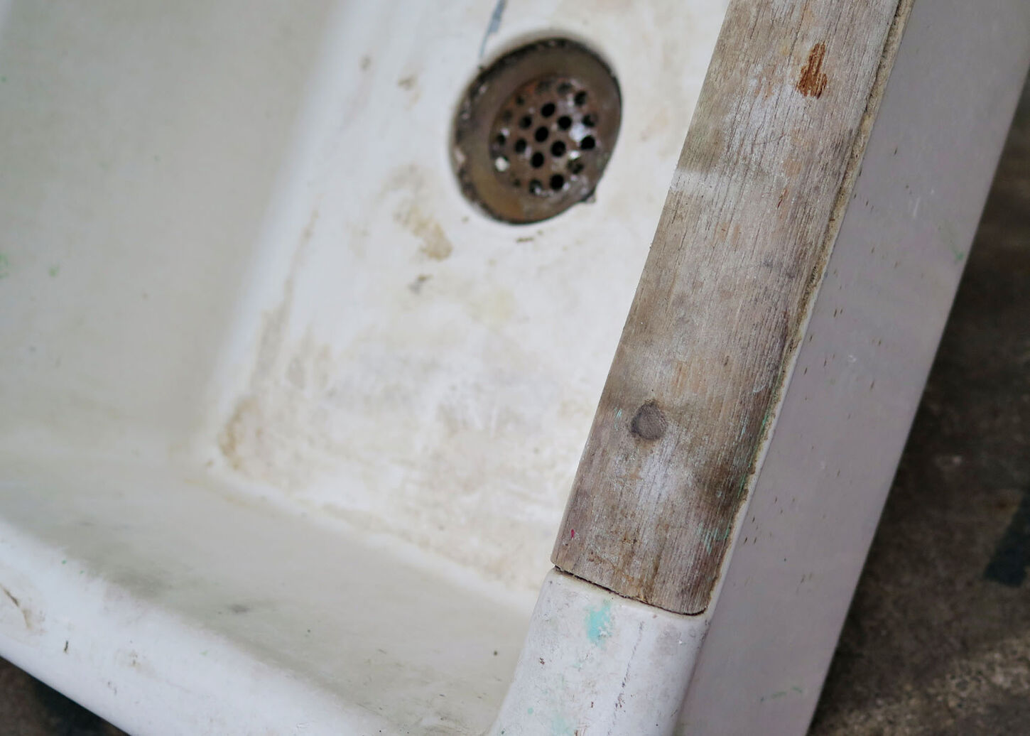 Skolevask med egetræskant