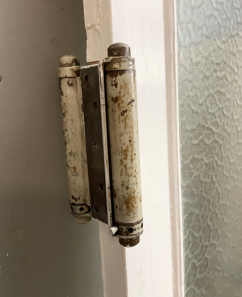 Svingdør med glas uden karm