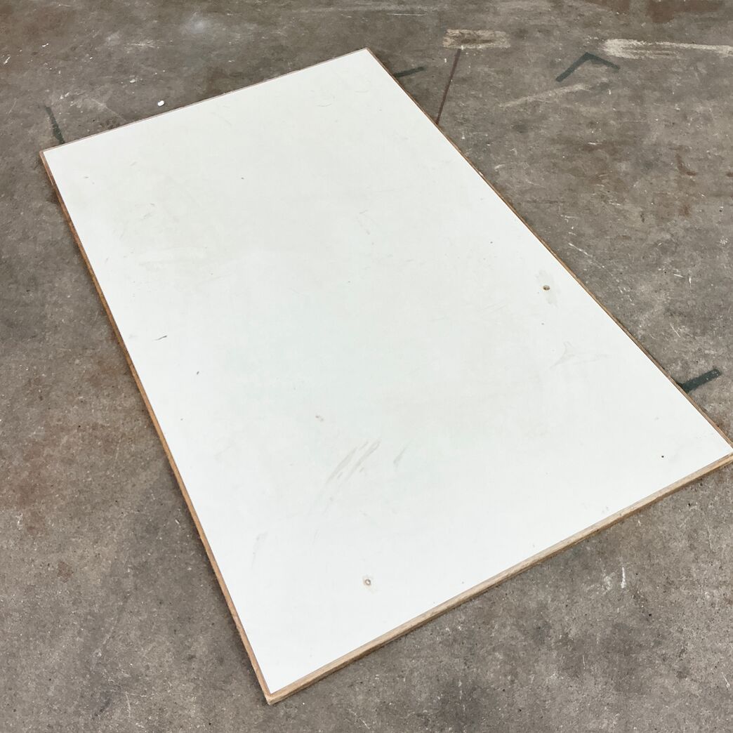 Laminatbordplade med egetræskant