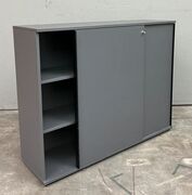 Reol med skydelåger fra Holmris 140 cm