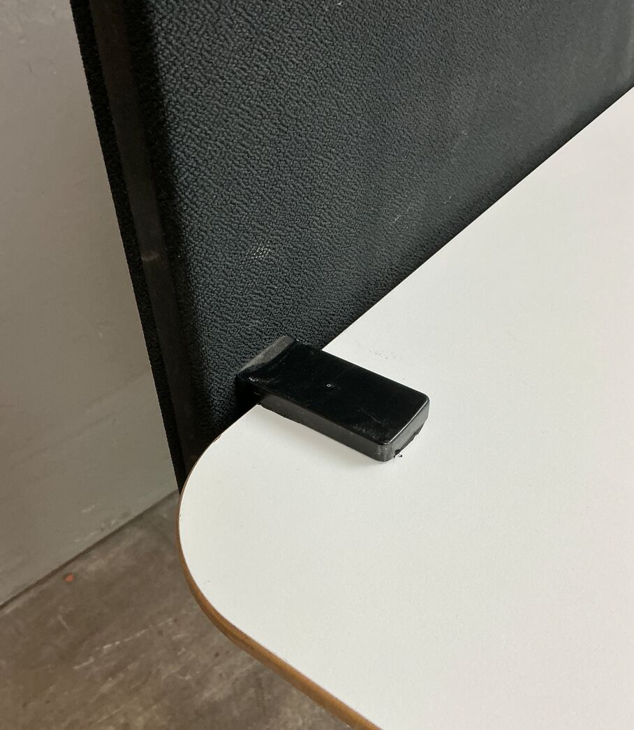 Skærmvæg til bordmontering