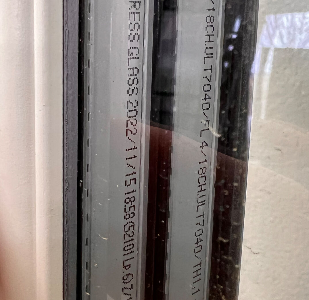 Termovindue i bondehusstil