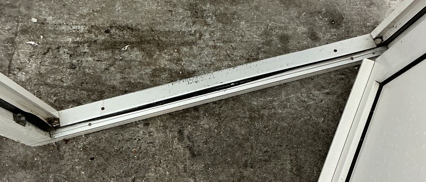 Facadedør i plast med 3 ruder hh