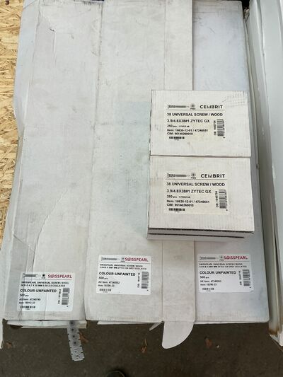 70 kasser båndede gipsskruer