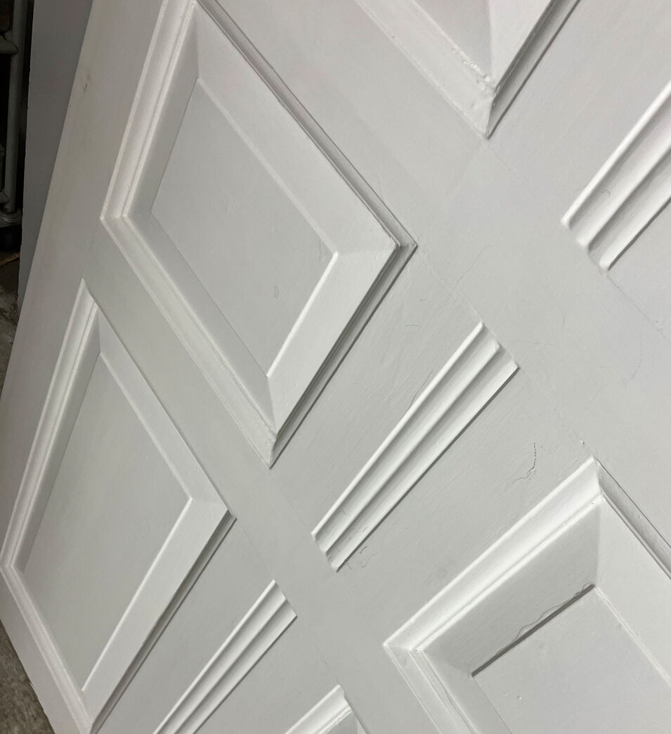 Bred skydedør med skinne