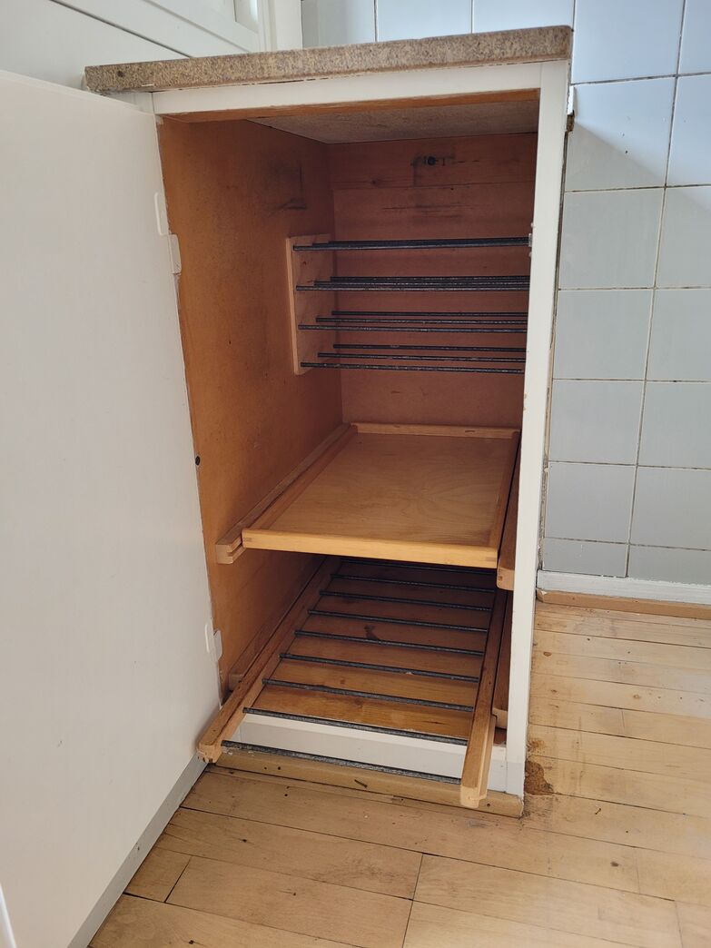 Malet komplet 60'er køkken