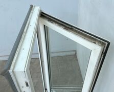 Plast termovinduer med dreje/kip