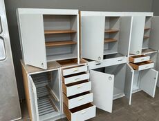 Malet komplet 60'er køkken